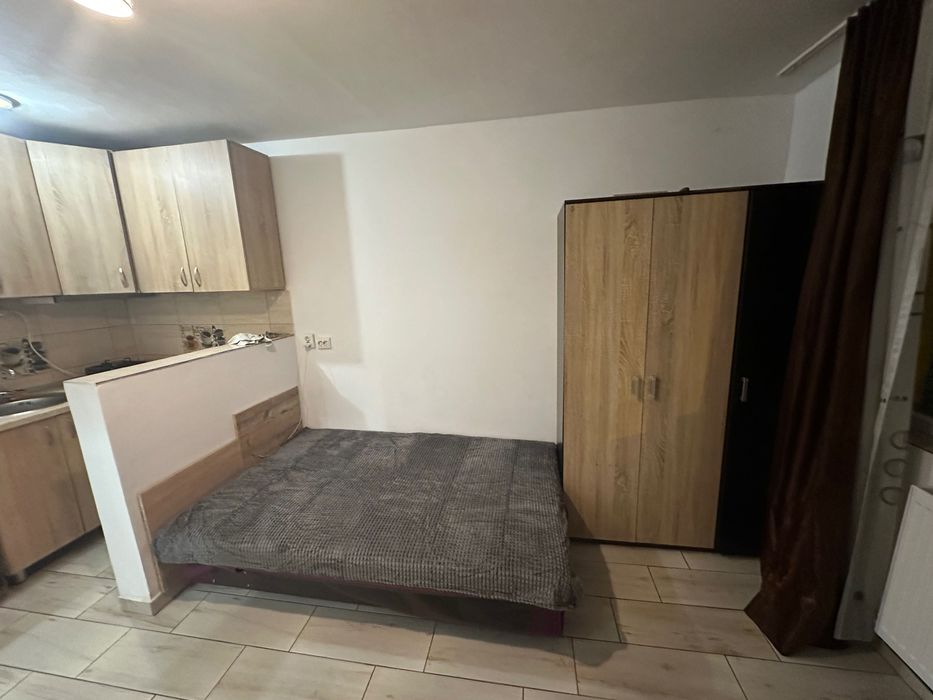 Proprietar inchiriez garsoniera zona UMT, Continental,