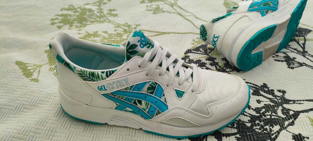 маратонки asics gel-lyte V