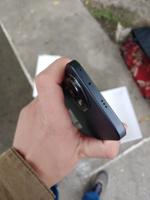 Honor 400 12/256 Gb sotiladi