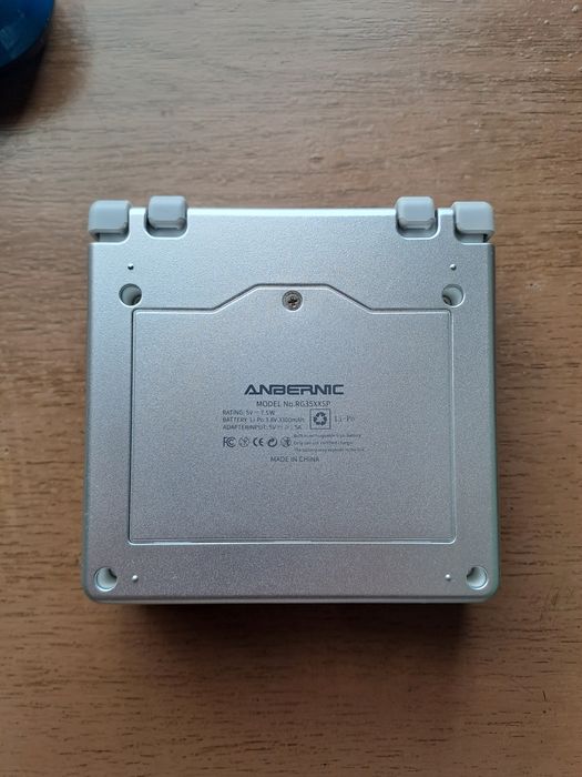 Anbernic RG35XXSP Flip и калъф