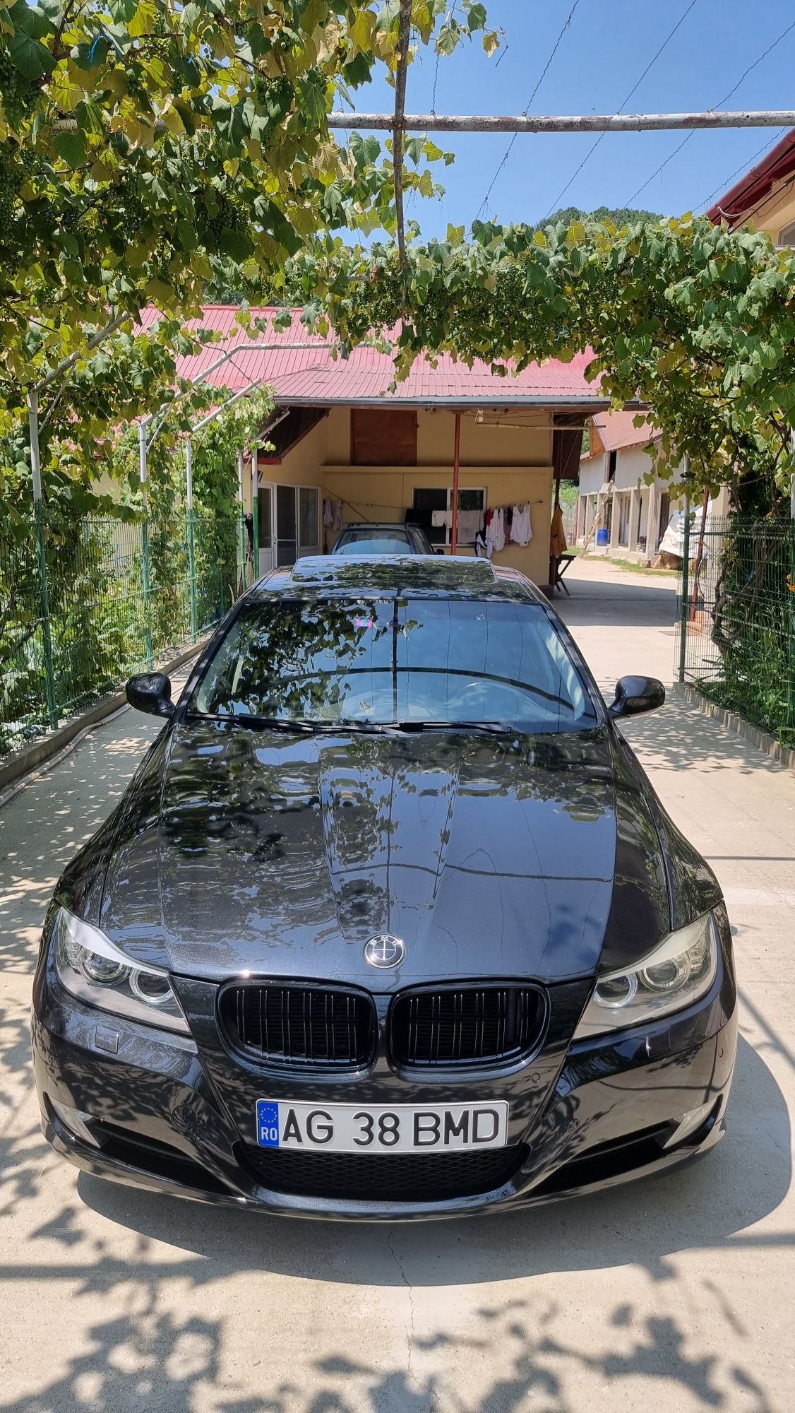 BMW Seria 3 E90 320d/Facelift/Trapa/Navi/Bi xenon/Efficient Dynamics