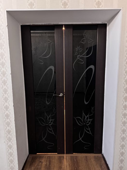 Продам межкомнатные двери