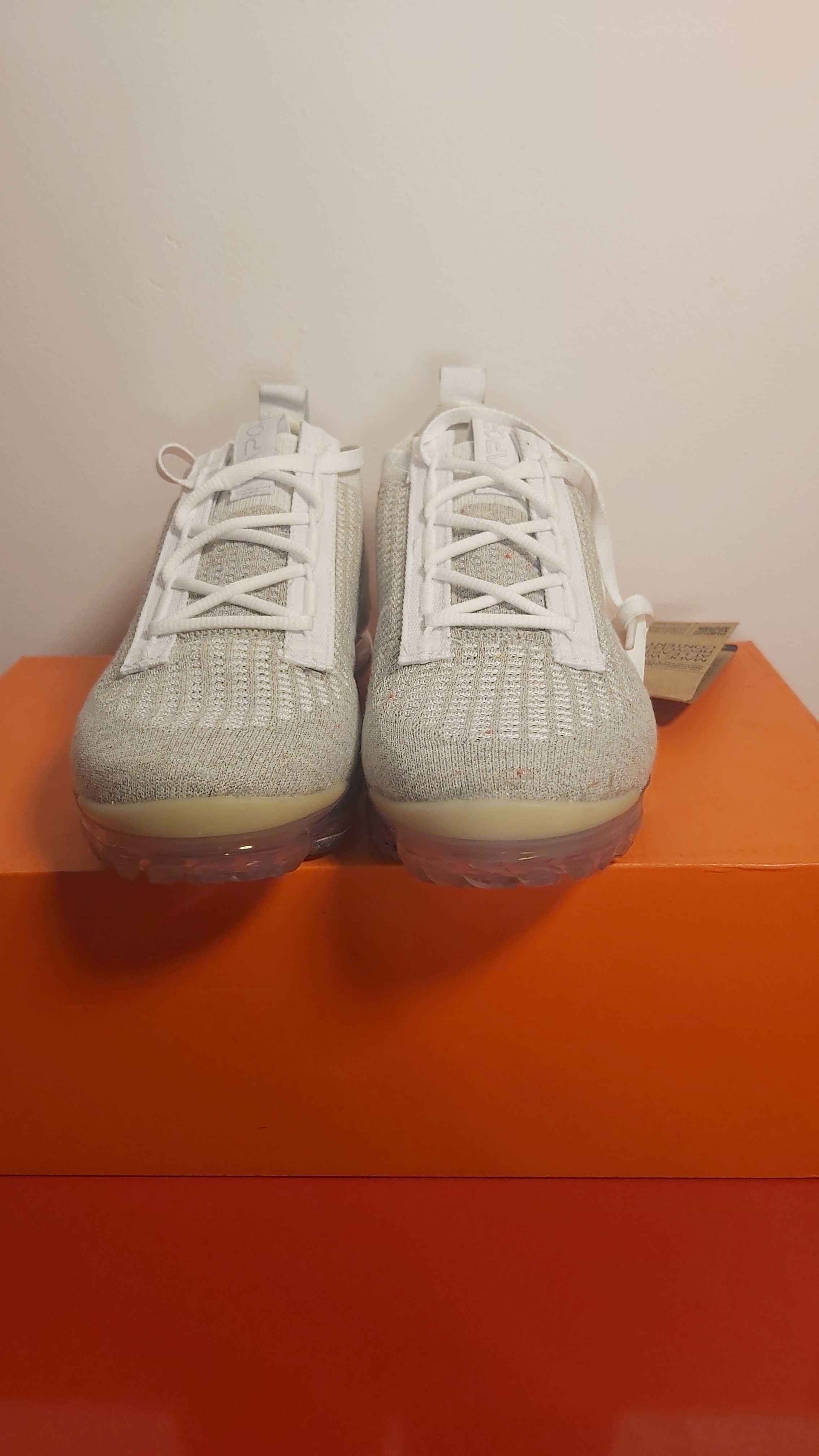 Nike Air VaporMax 2021 Flyknit "White & Pure Platinum" - Номер 37.5