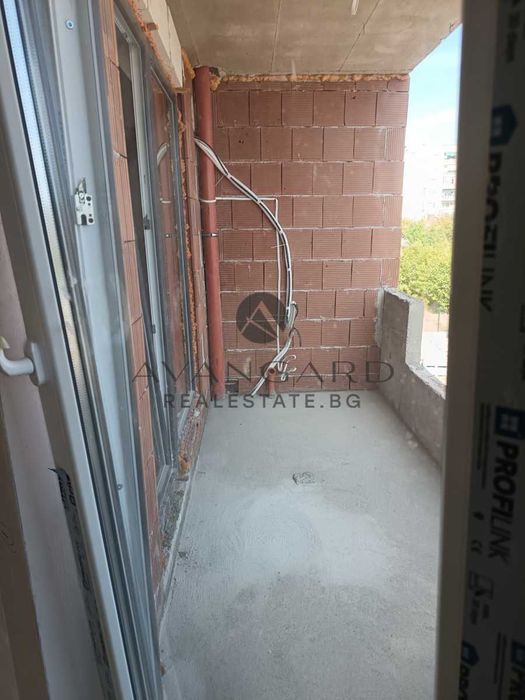 Продава се Двустаен апартамент в Пловдив, Остромила - 67 кв.м за 1476 €/кв.м - Снимка #10