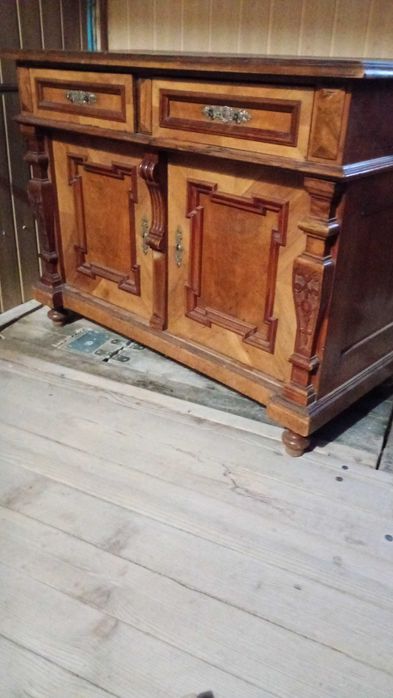 Comoda lemn +Furnir .