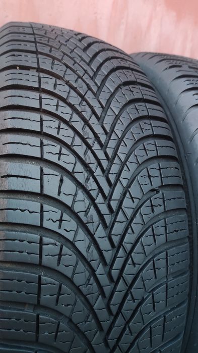 2бр. всесезонни гуми 175/65/14 Debica Navigator
dot21
6.4mm
Добро съст