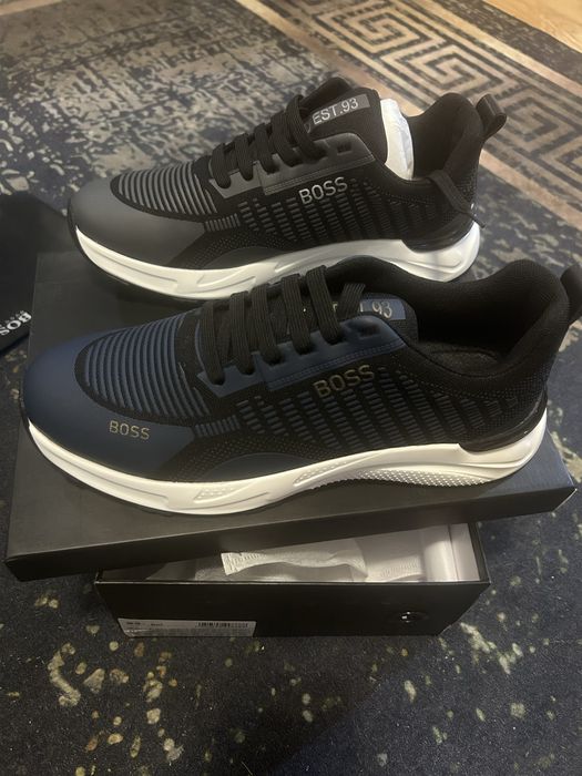 Босс кроссовки 42-43 р boss