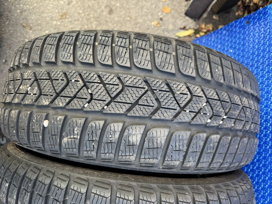 Anvelope iarna 215/60/16, Semperit / Pirelli