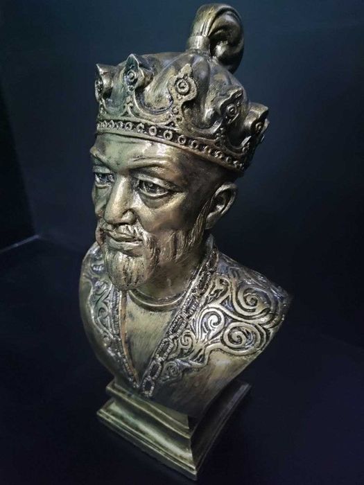 Статуэтка Амира Темура