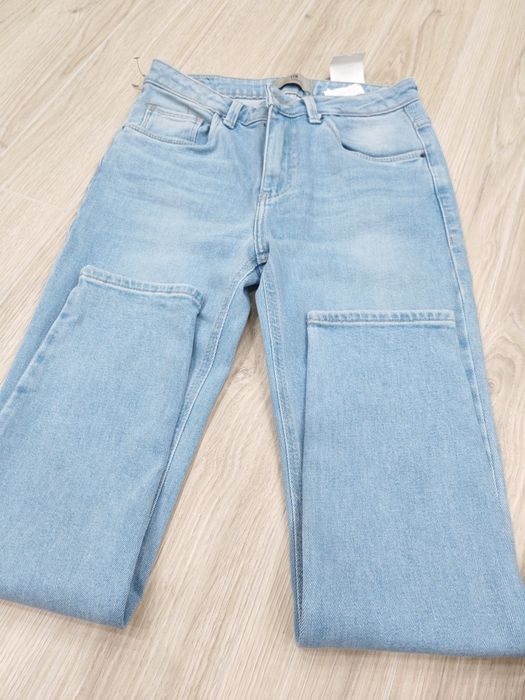 Продам джинсы новые оригинал