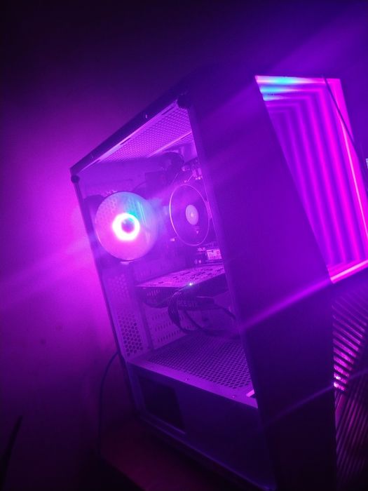 Vând PC gaming myria