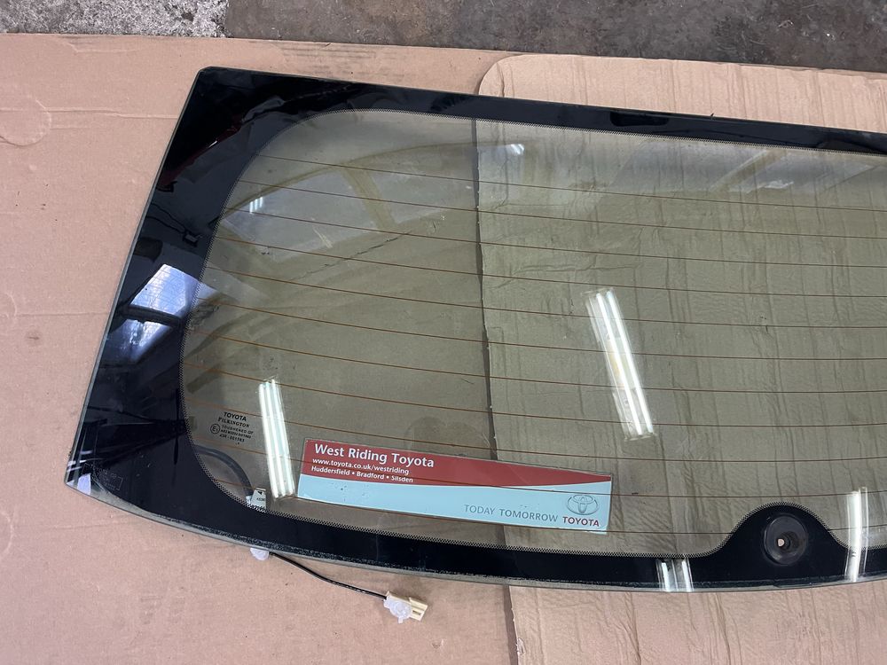 Задно стъкло за Toyota Avensis T25 Комби