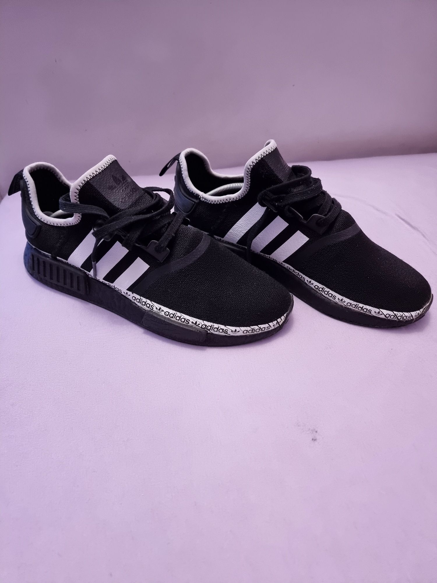 Adidas NMD Logo Strip Core Blek.