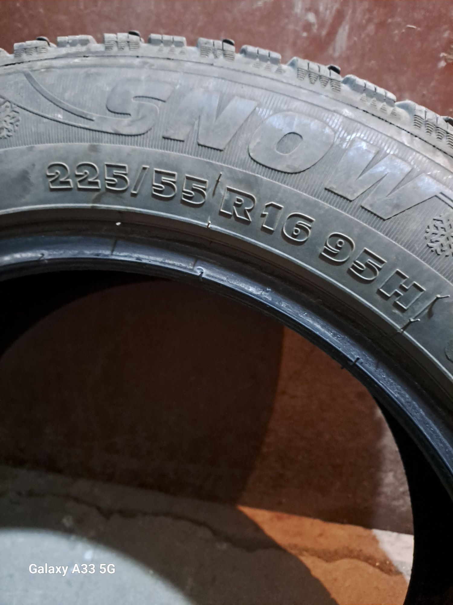 Зимни гуми 225/55/16 Riken