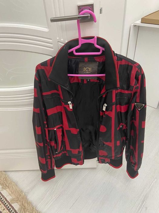 Продам ветровку Iceberg