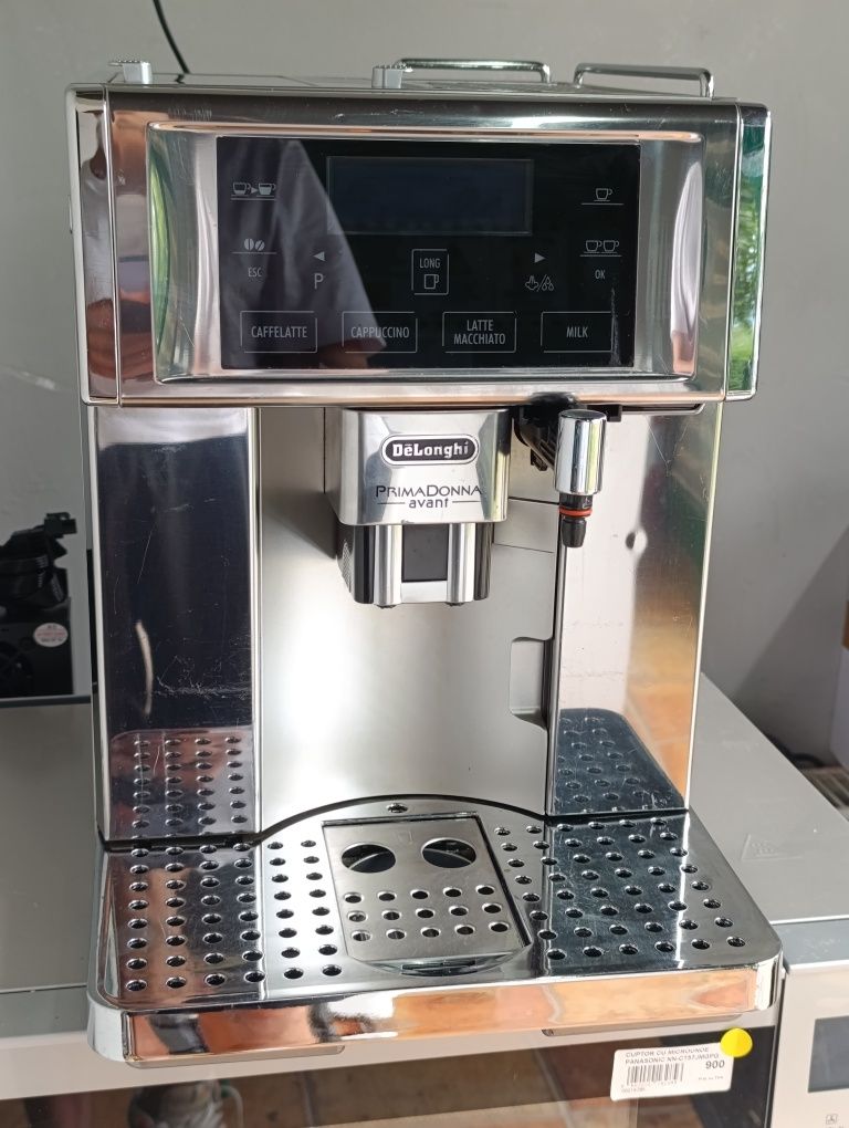 Espressor Automat de cafea DeLonghi Primadonna Avant