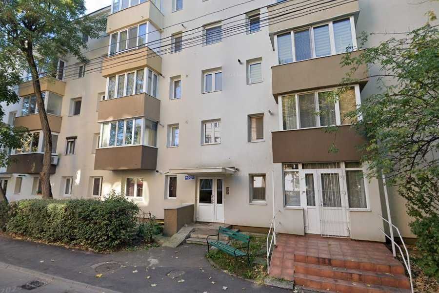 Apartament 3 camere de vânzare, Dambu Pietros, Strada Măgurei.