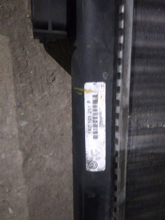 Radiator apa Seat Altea 1.6 benzina 1k0121251 P