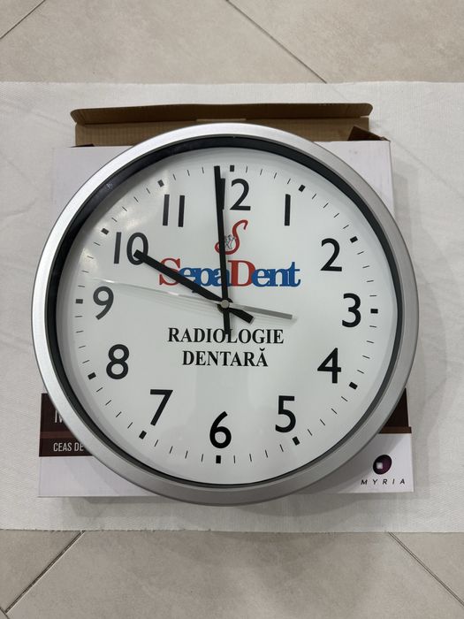 Ceas de perete Myria , nou.