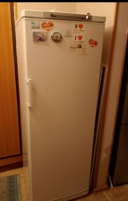 Продам б/у морозильную камеру