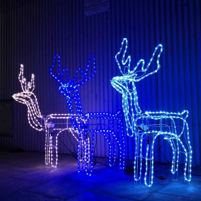 Светещ 3D елен с мърдаща глава 150см х 100см студено бял с флаш ефект