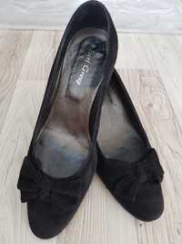 Черни велурени обувки, размер 38