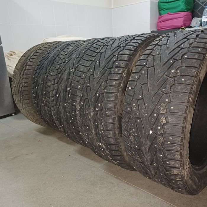 Продам шины Pirelli lce Zero в отличном состоянии