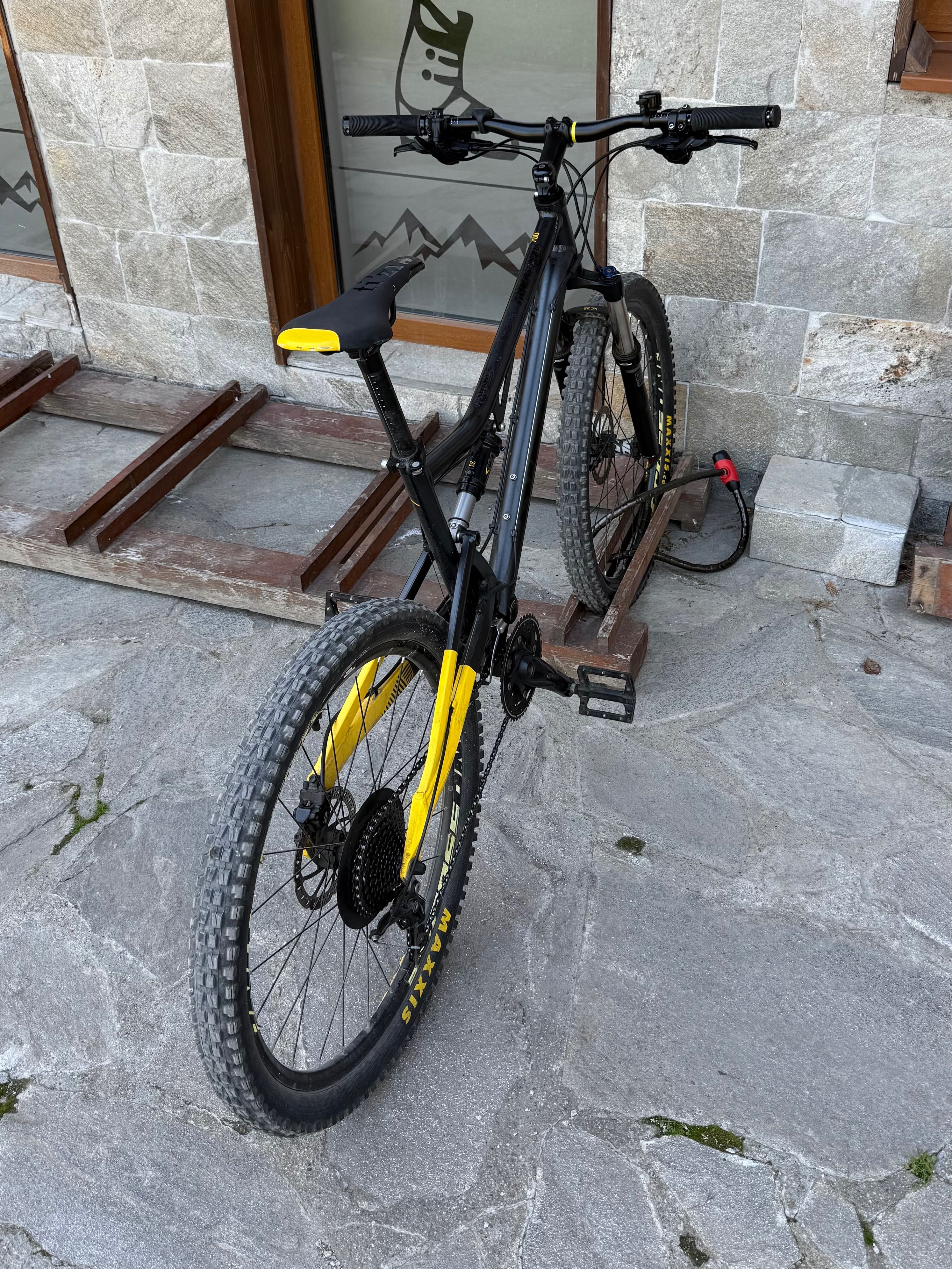 B TWIN Rockraider 700 S Downhill