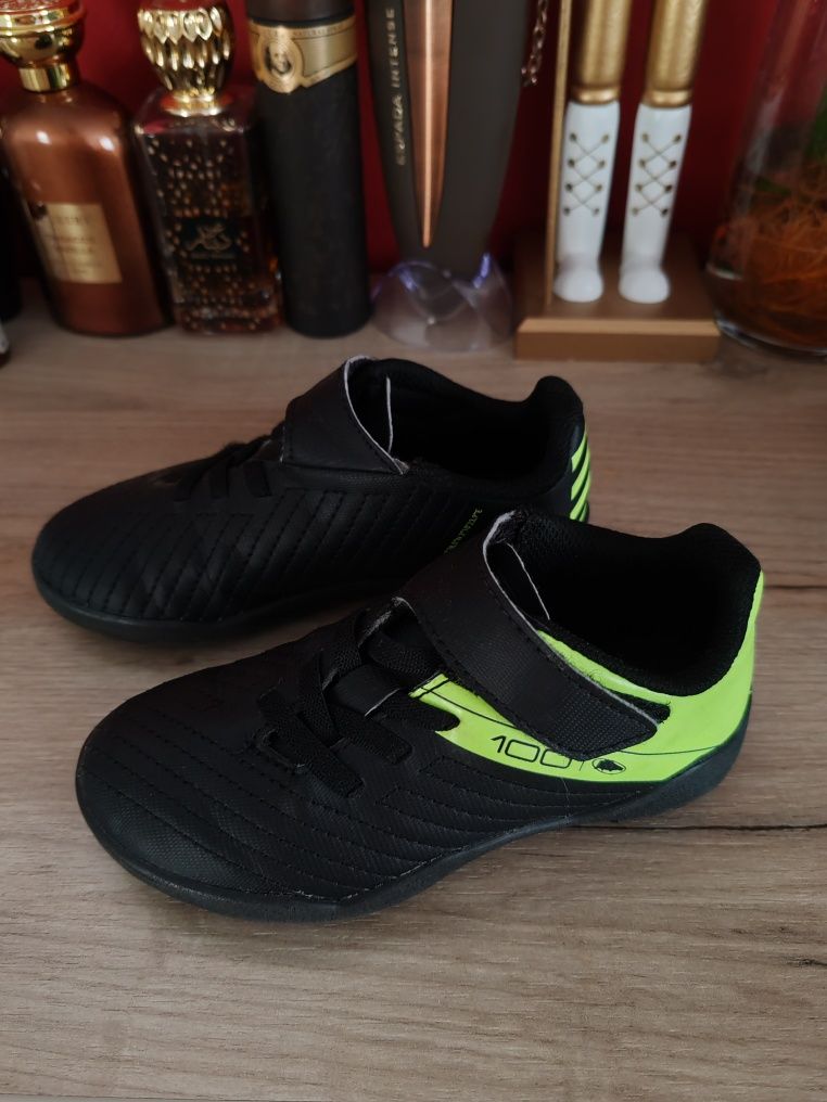 Adidași fotbal 25
