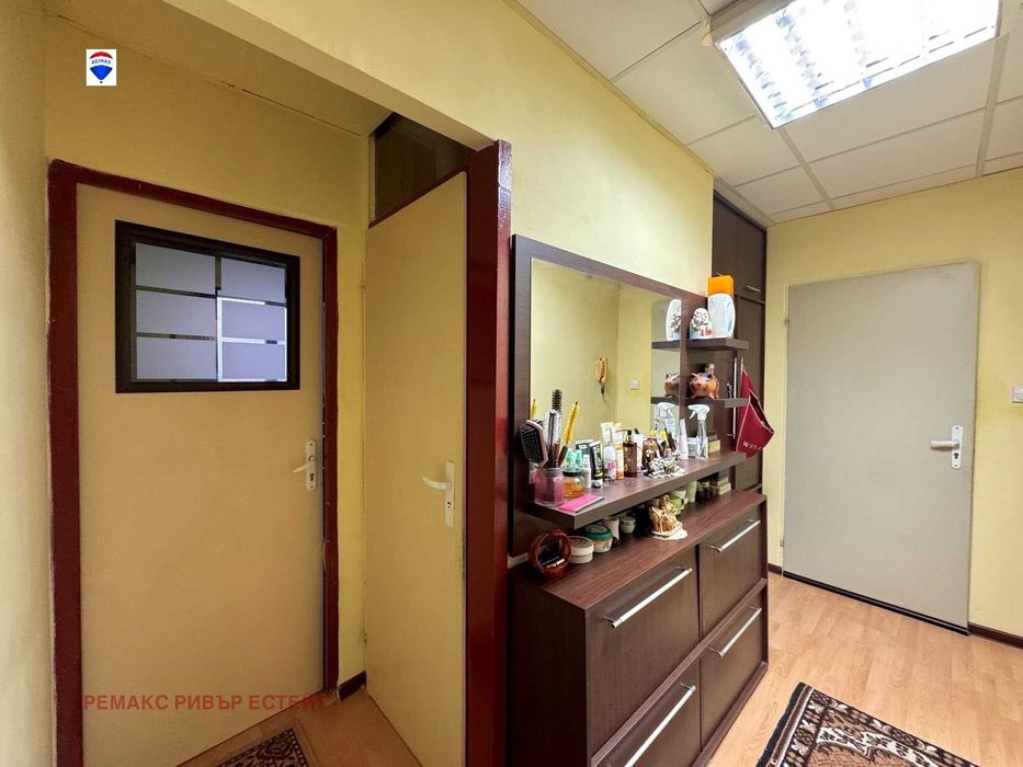 Продава се Тристаен апартамент в Русе, Възраждане - 77 кв.м за 1272 €/кв.м - Снимка #6