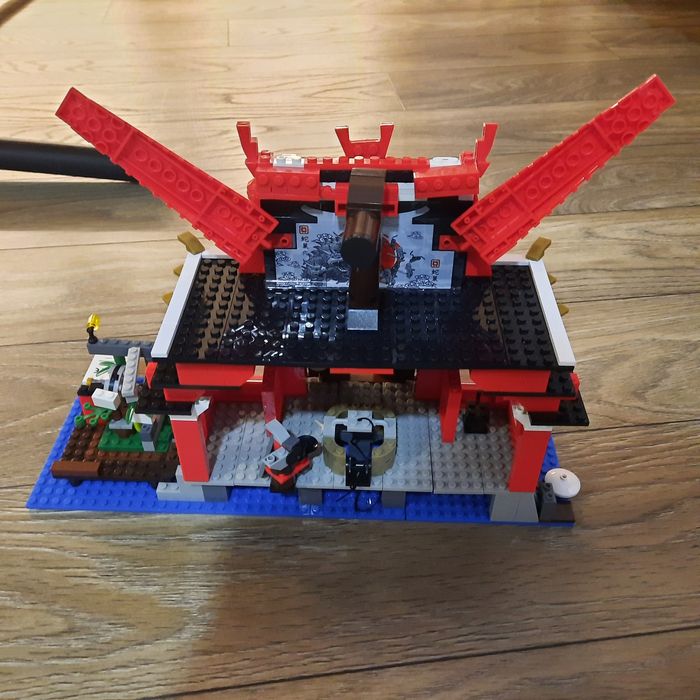 Конструктор,914 части.Без липсващи части.Реден веднъж от нов.