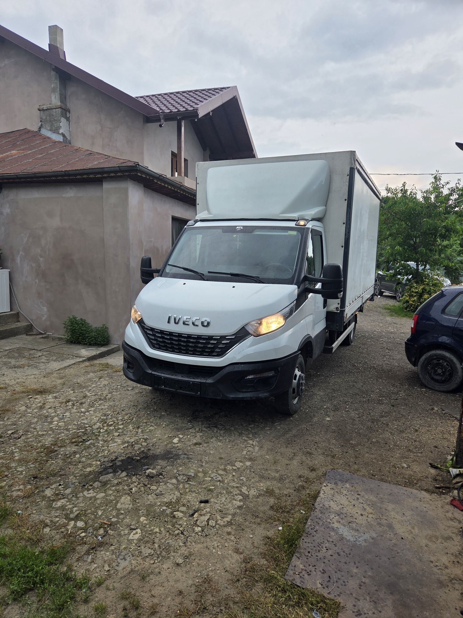 Iveco daily 35c16 cu prelată pe role
