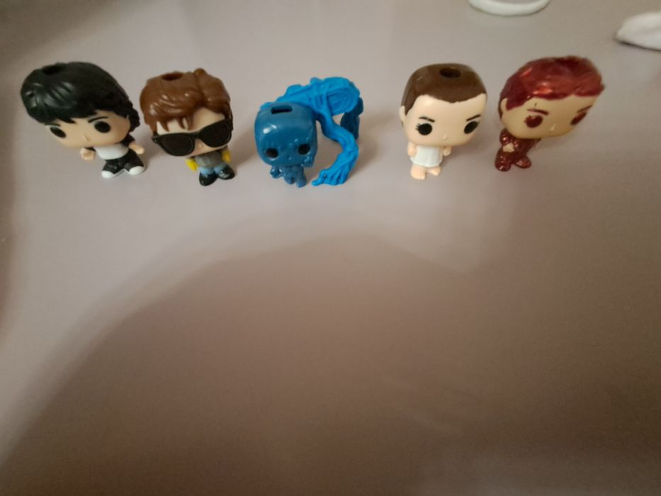 Киндер джой с очень странные дела