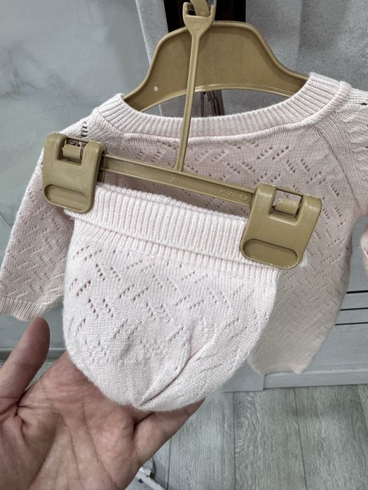 Розовый комбинезон на выписку из роддома на девочку