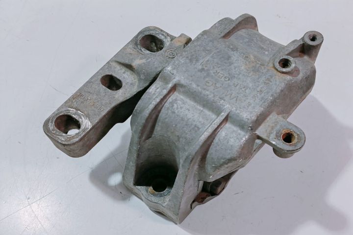Suport motor 1K0199262AT Volkswagen VW Golf a 5-a generatie