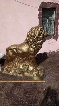 Продам скульптуру льва