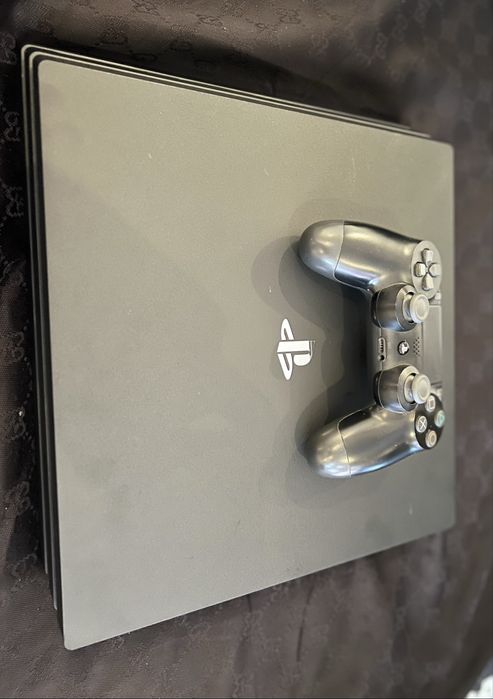 Плейстейшьн 4 про 1 ТБ (PlayStatione 4 pro 1 TB)