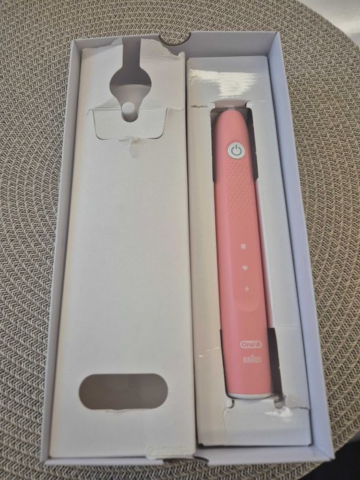 Електрическа четка за зъби Oral-B SLIM CLEAN 2000