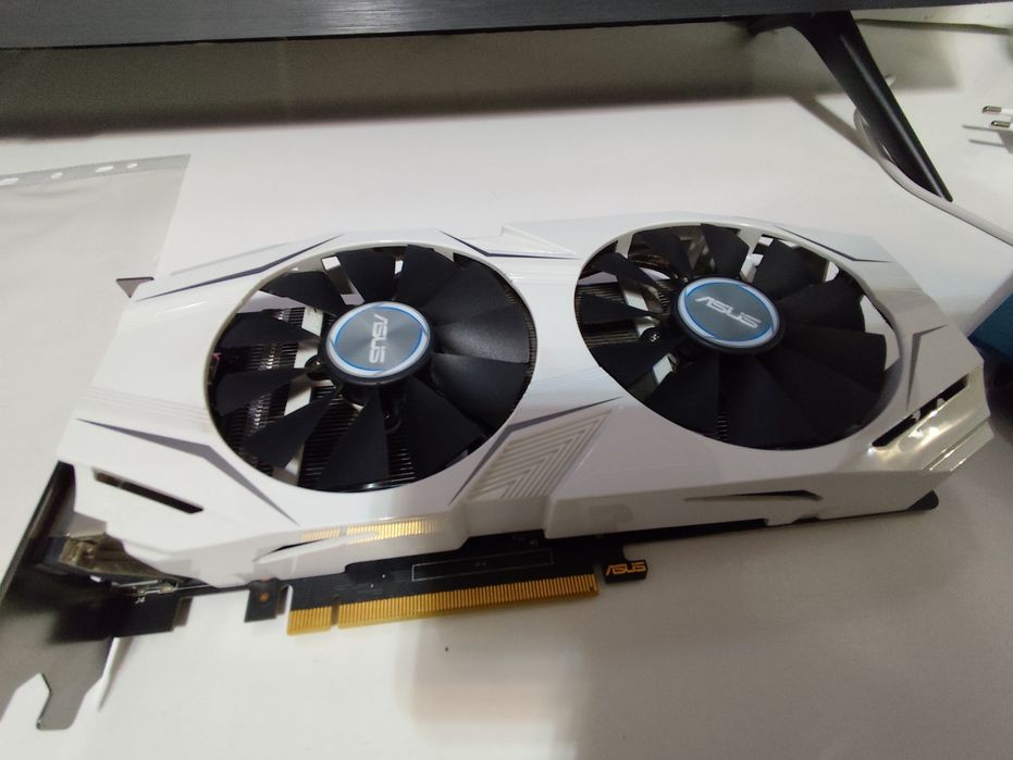 Видео карта nvidia 1060-3Гб