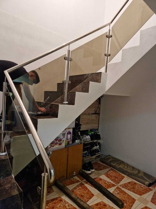 Porti din fier forjat,Balustrade inox sau inox cu sticla ,sau lemn