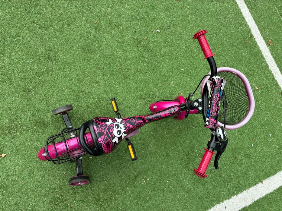 Детко колело момиче