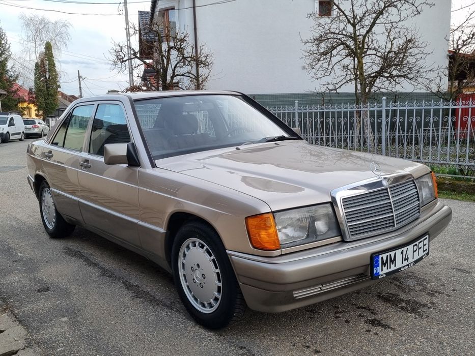 Vand Mercedes 190D vehicul istoric