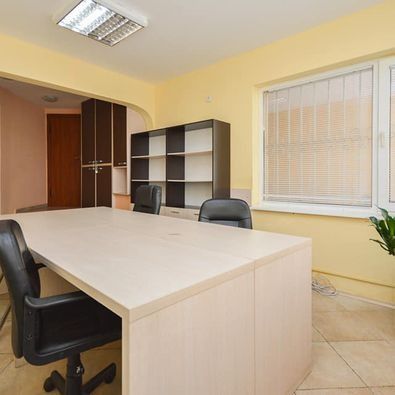 Продава се Тристаен апартамент в Бургас, Център - 100 кв.м за 1265 €/кв.м - Снимка #1
