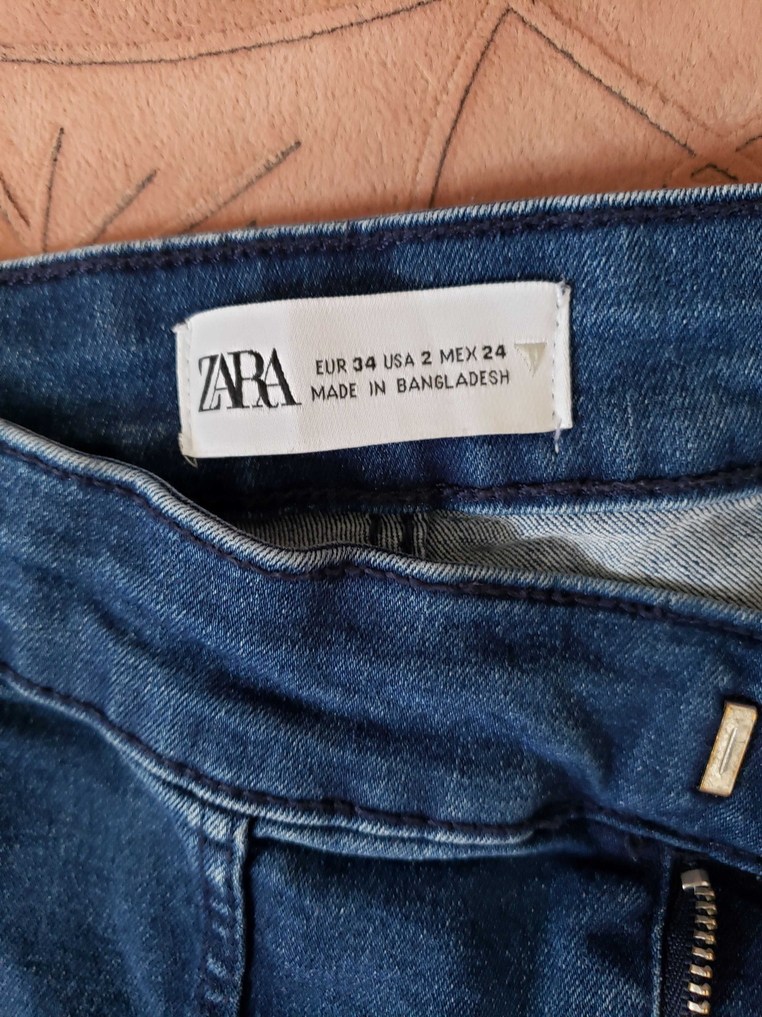 Zara дънки с цепка на крачолите