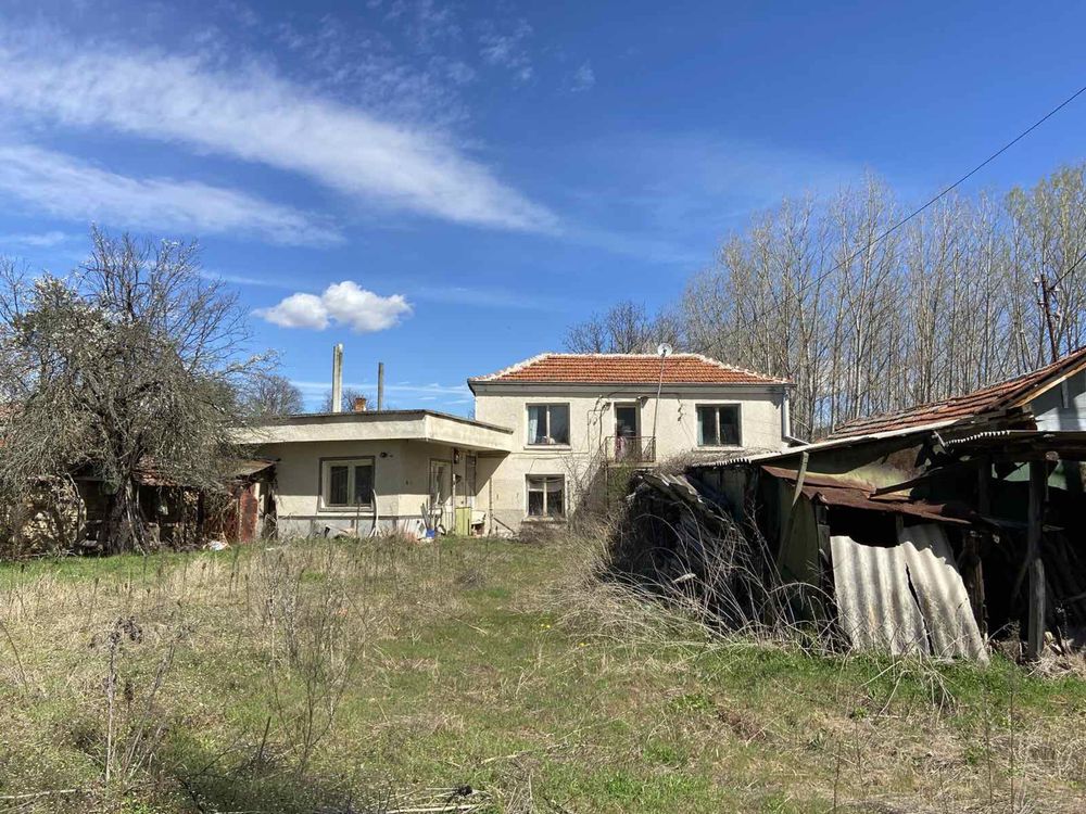 Продавам къща в с.Зелениково РЗП;796кв.