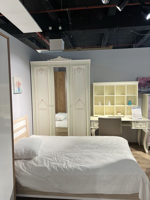 Шкаф 3х дверный итальянский