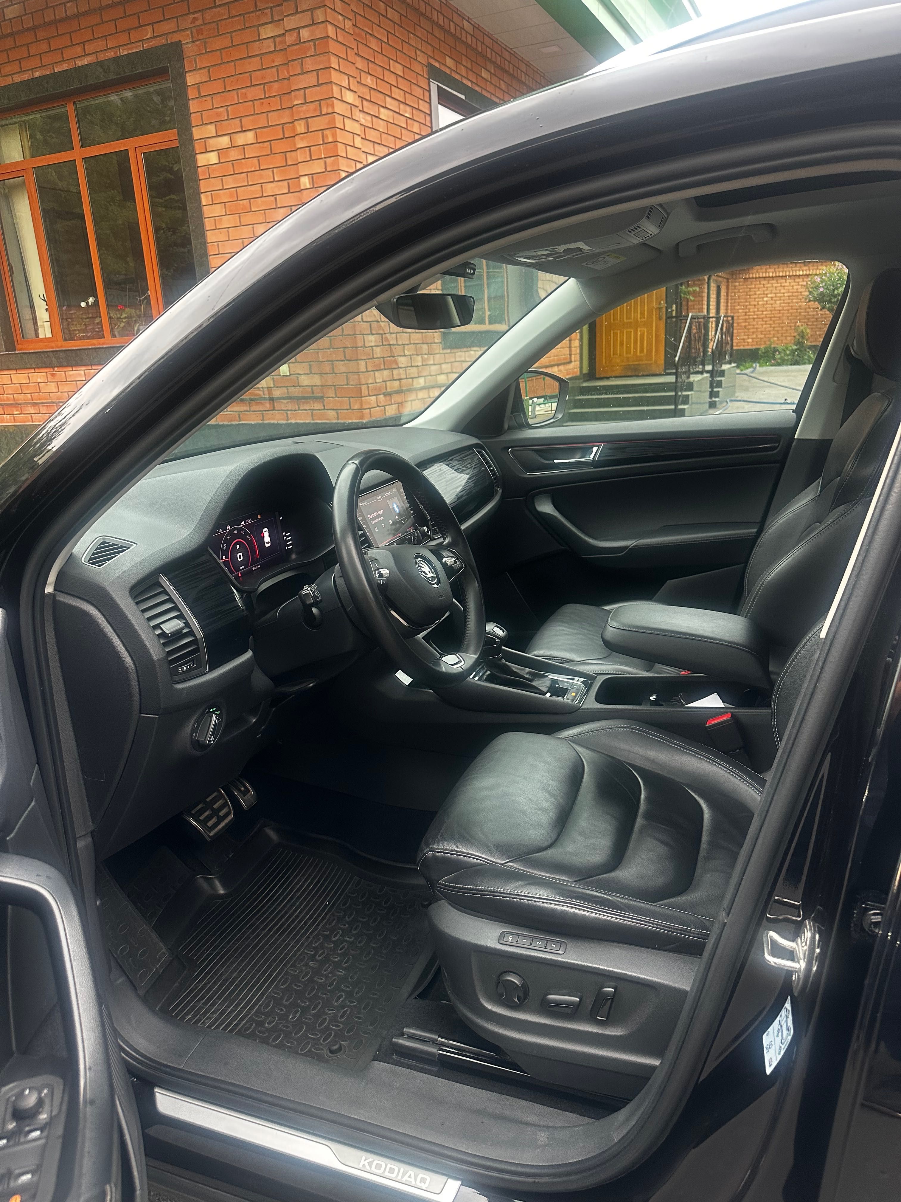 Srochno!!! Skoda Kodiaq 2021, 5500$ atroifiga tyuning qilingan
