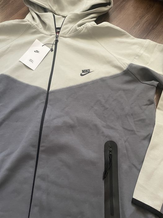 Trening Nike Tech gri