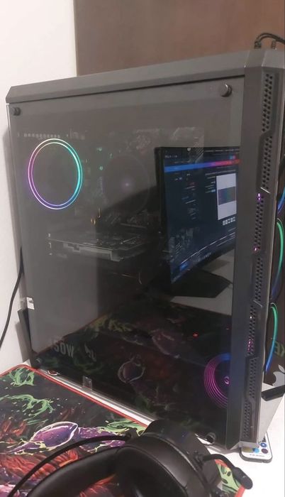 Setup de gaming(monitor si calculator)