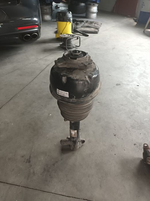 Perna aer mercedes cls dreapta w218